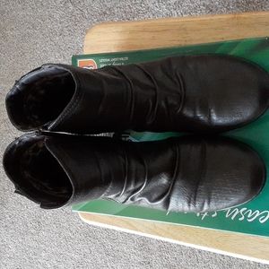 Size 11W Brown Ankle Boots